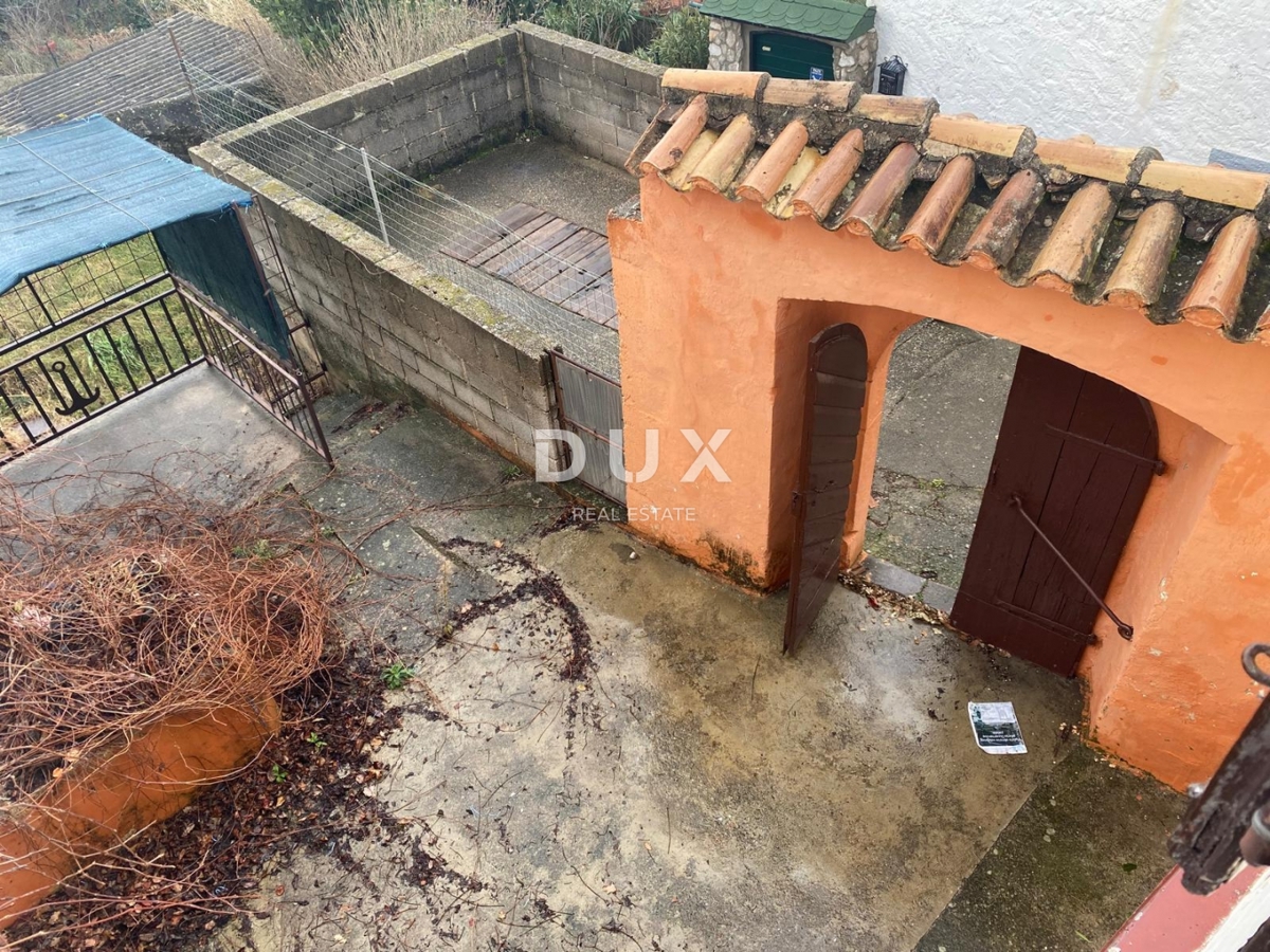 RIJEKA, KOSTRENA - casa indipendente + giardino con parcheggio e vista mare! OCCASIONE!