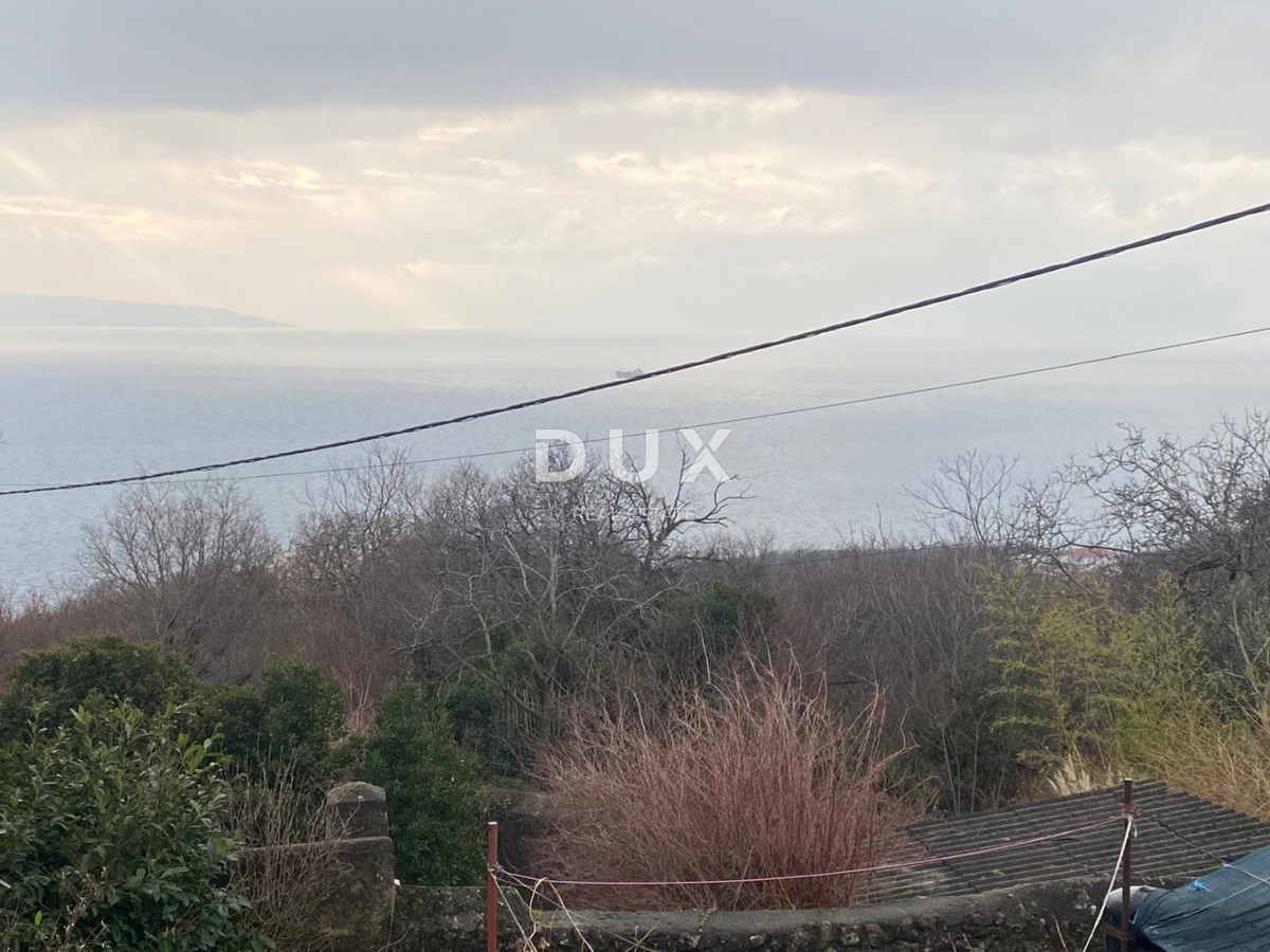 RIJEKA, KOSTRENA - casa indipendente + giardino con parcheggio e vista mare! OCCASIONE!
