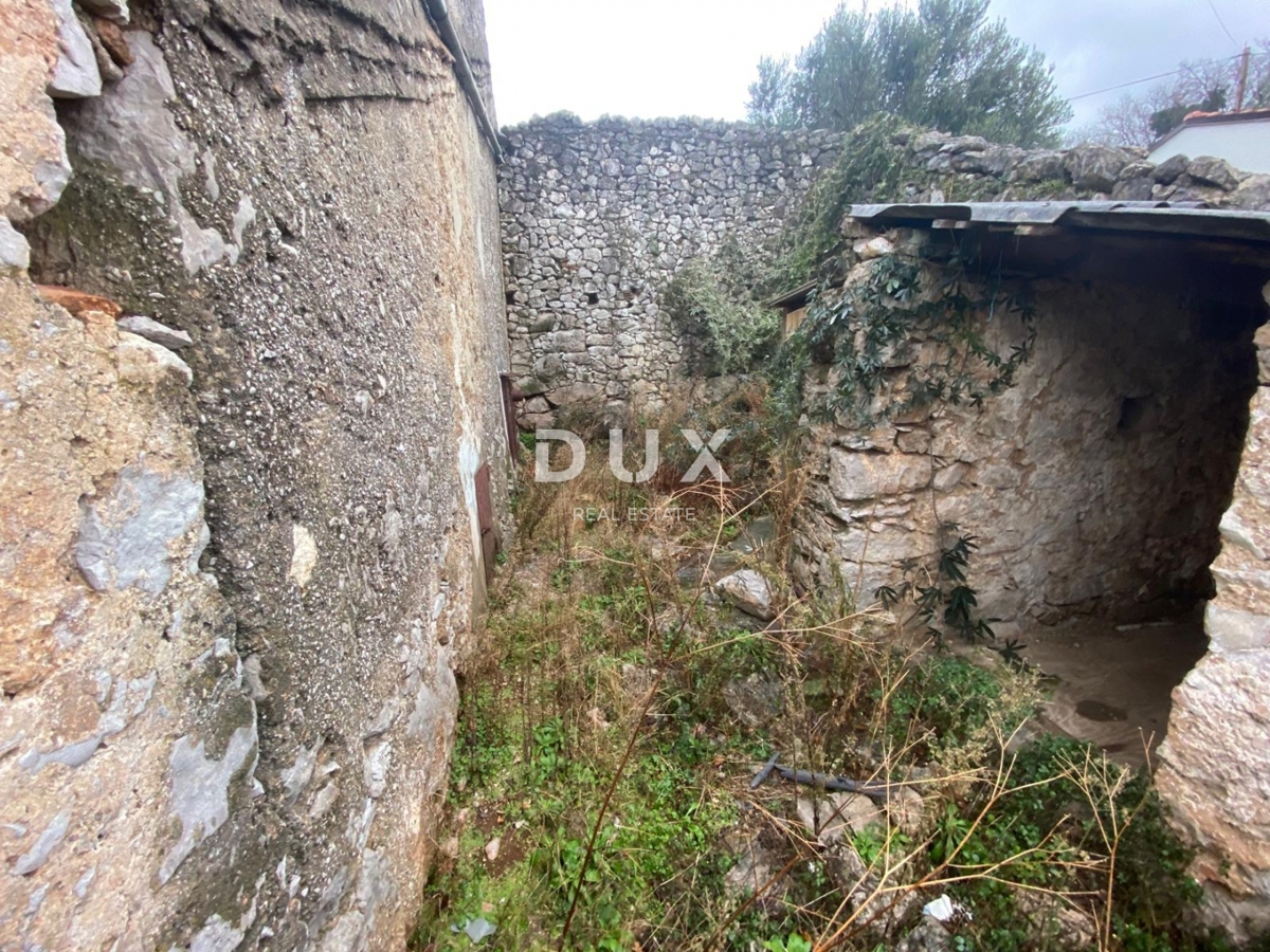 RIJEKA, KOSTRENA - casa indipendente + giardino con parcheggio e vista mare! OCCASIONE!