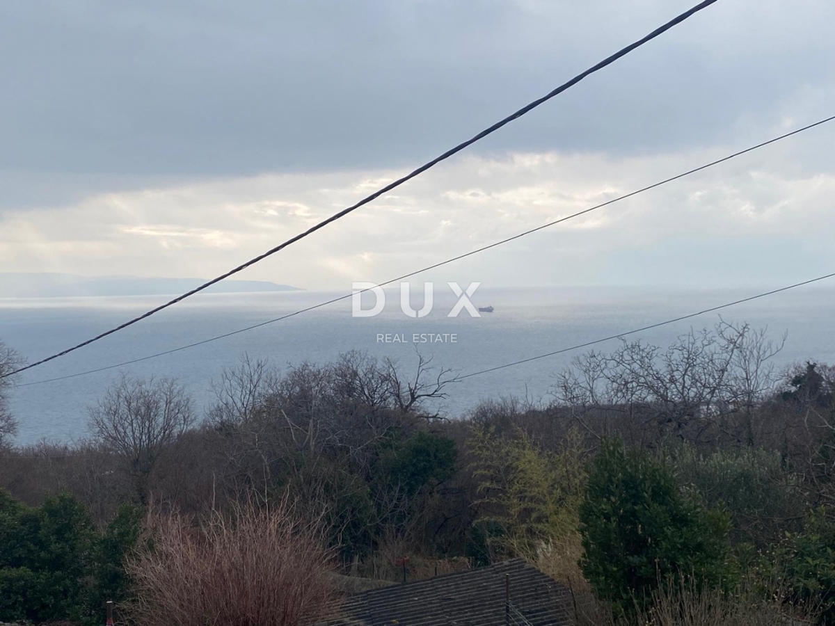 RIJEKA, KOSTRENA - casa indipendente + giardino con parcheggio e vista mare! OCCASIONE!