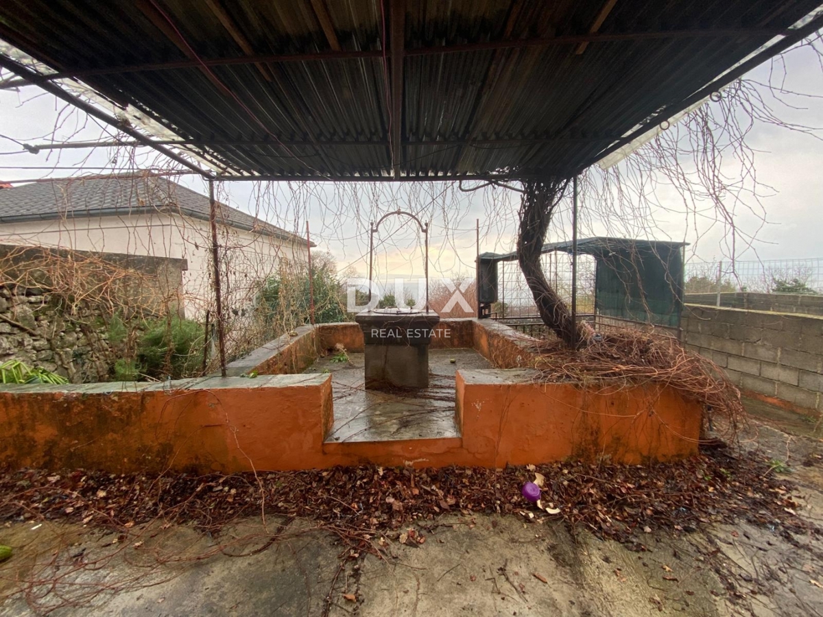 RIJEKA, KOSTRENA - casa indipendente + giardino con parcheggio e vista mare! OCCASIONE!