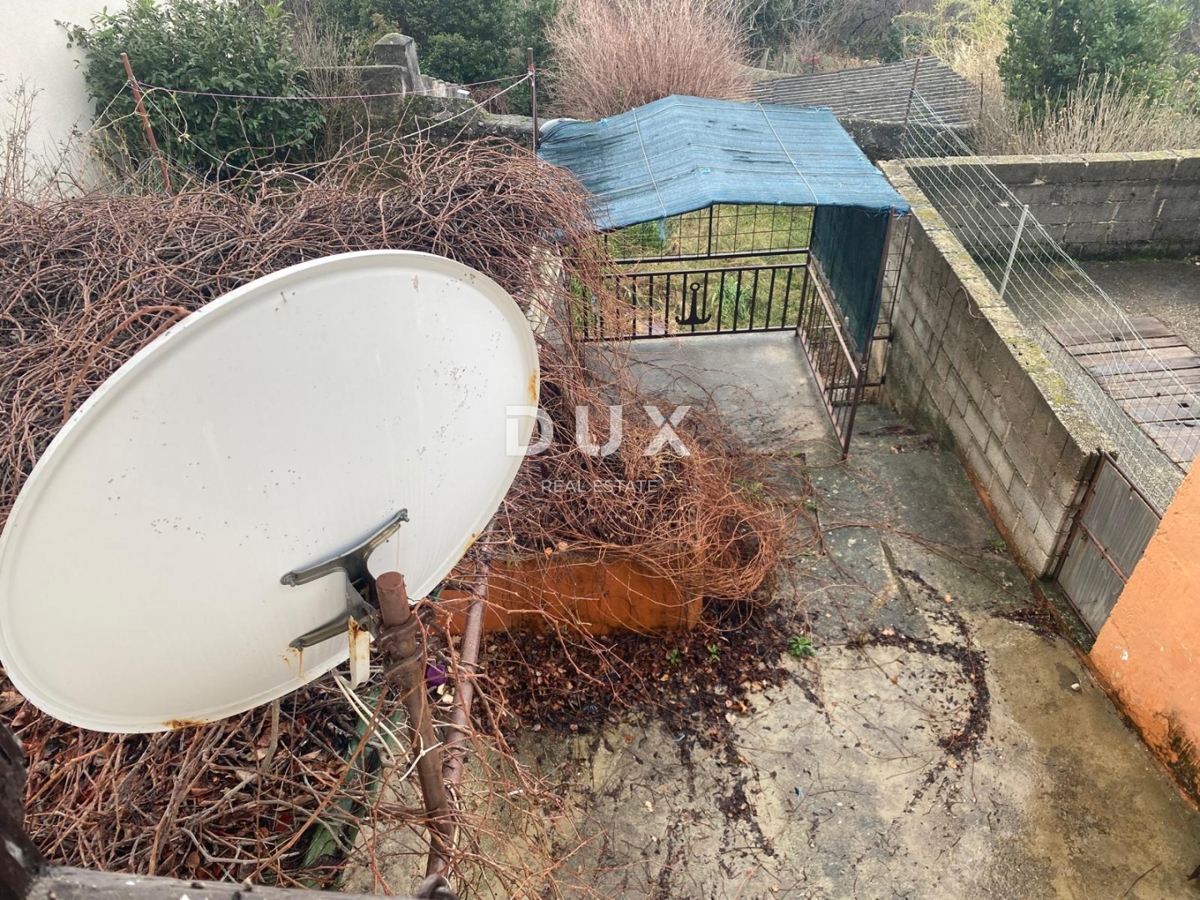 RIJEKA, KOSTRENA - casa indipendente + giardino con parcheggio e vista mare! OCCASIONE!