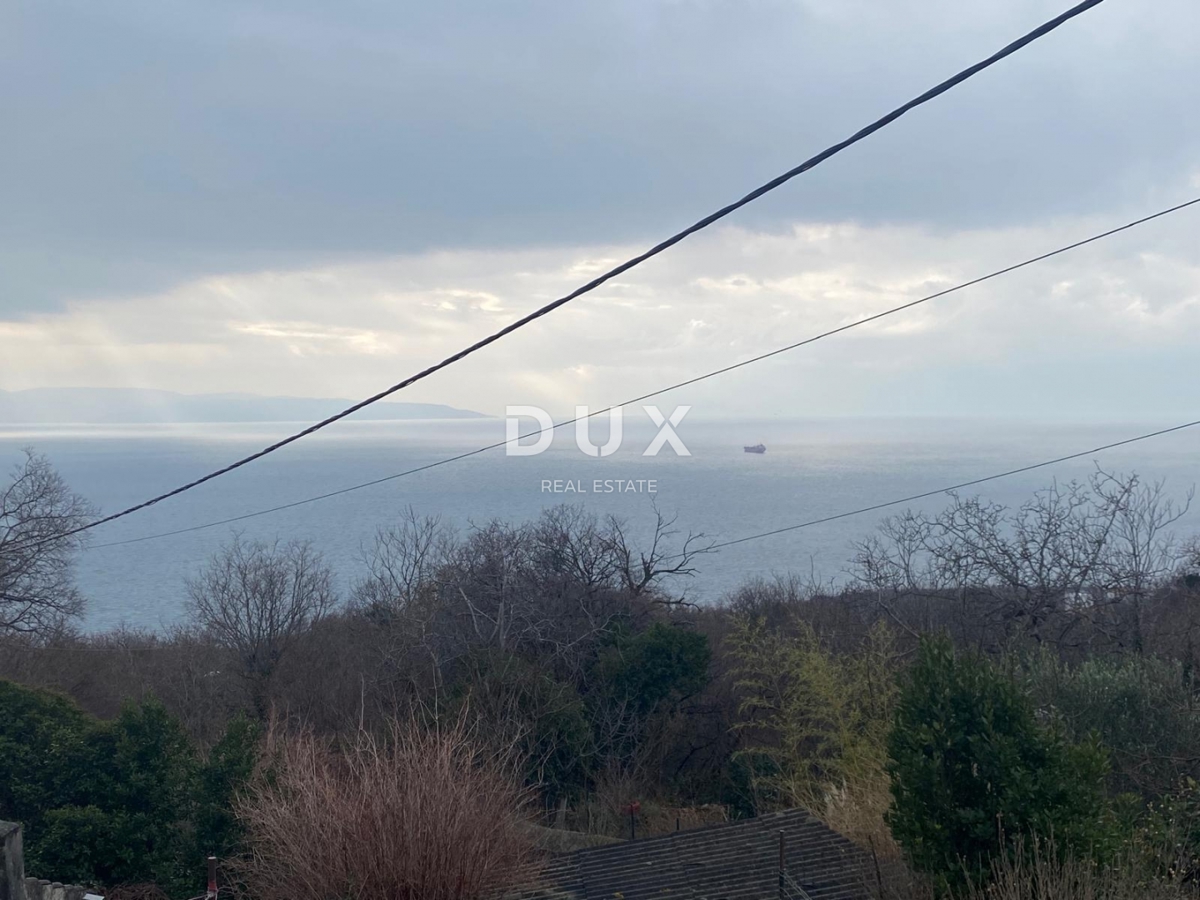 RIJEKA, KOSTRENA - casa indipendente + giardino con parcheggio e vista mare! OCCASIONE!