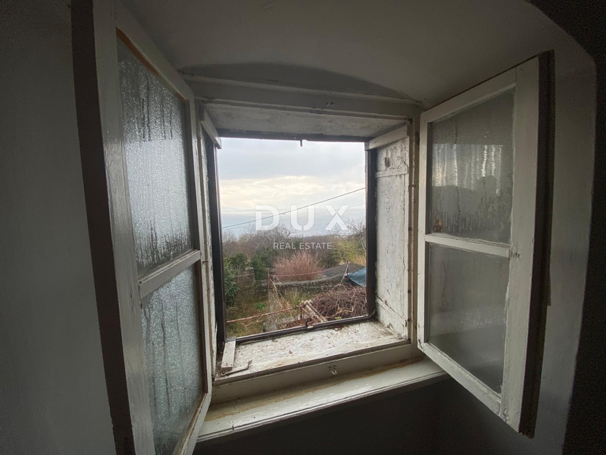 RIJEKA, KOSTRENA - casa indipendente + giardino con parcheggio e vista mare! OCCASIONE!