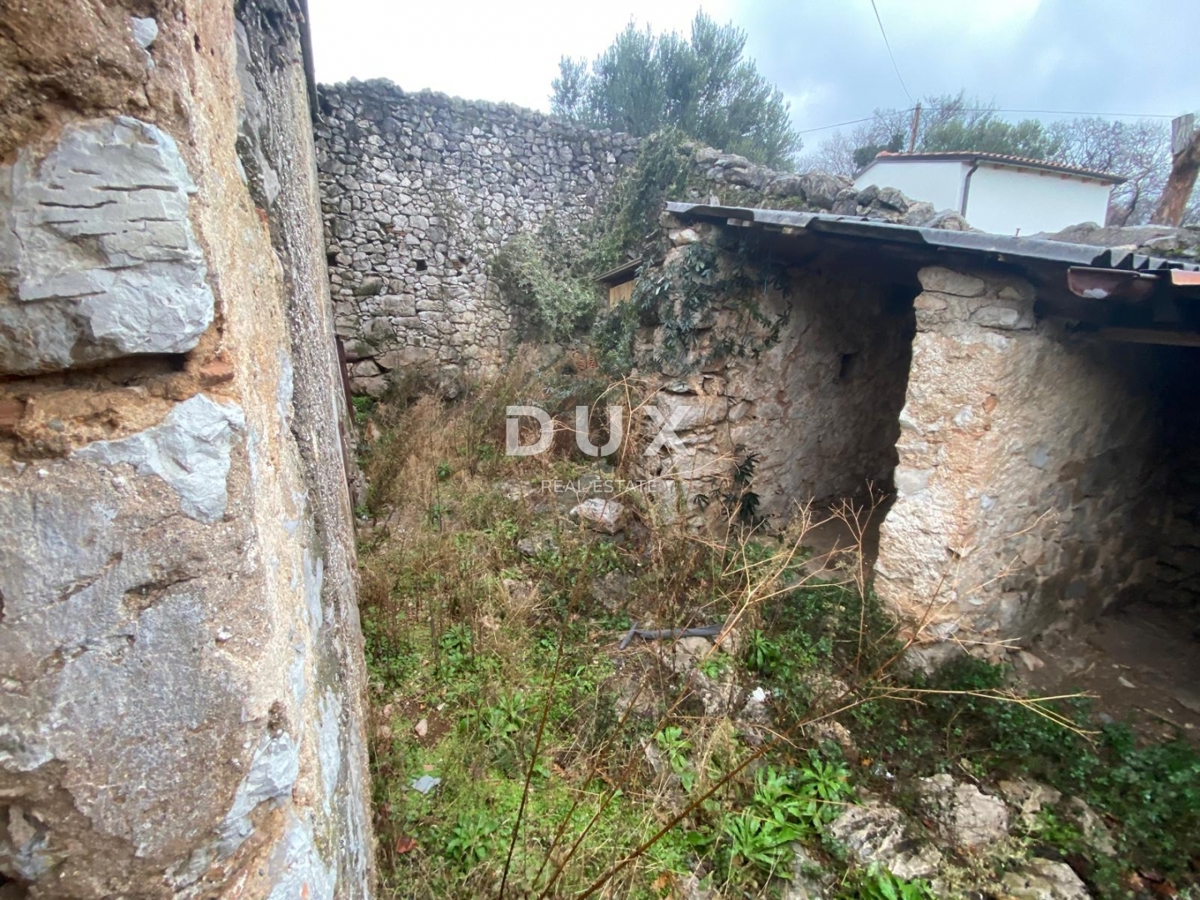 RIJEKA, KOSTRENA - casa indipendente + giardino con parcheggio e vista mare! OCCASIONE!