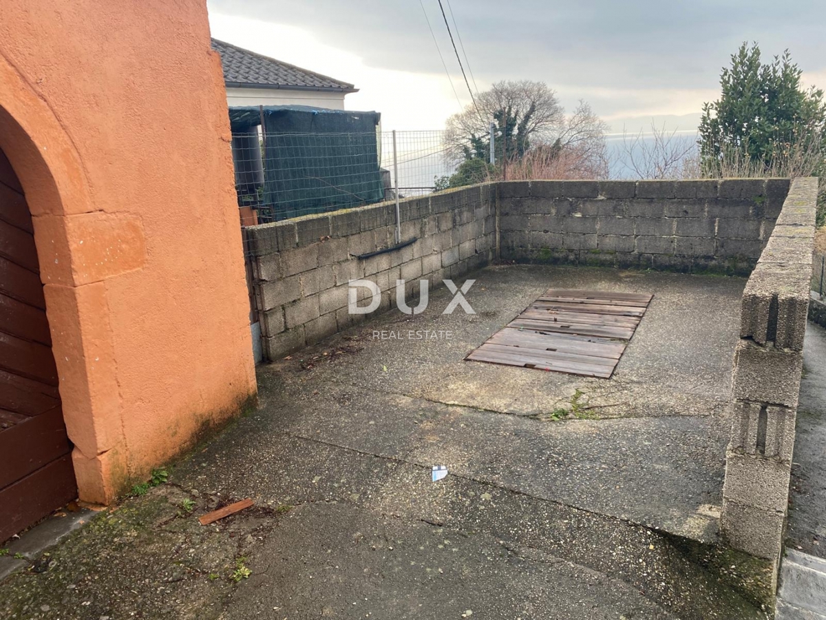 RIJEKA, KOSTRENA - casa indipendente + giardino con parcheggio e vista mare! OCCASIONE!