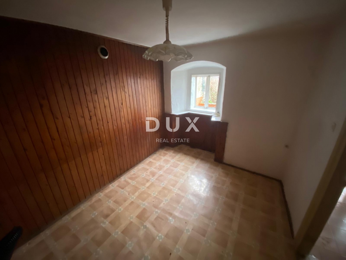 RIJEKA, KOSTRENA - casa indipendente + giardino con parcheggio e vista mare! OCCASIONE!