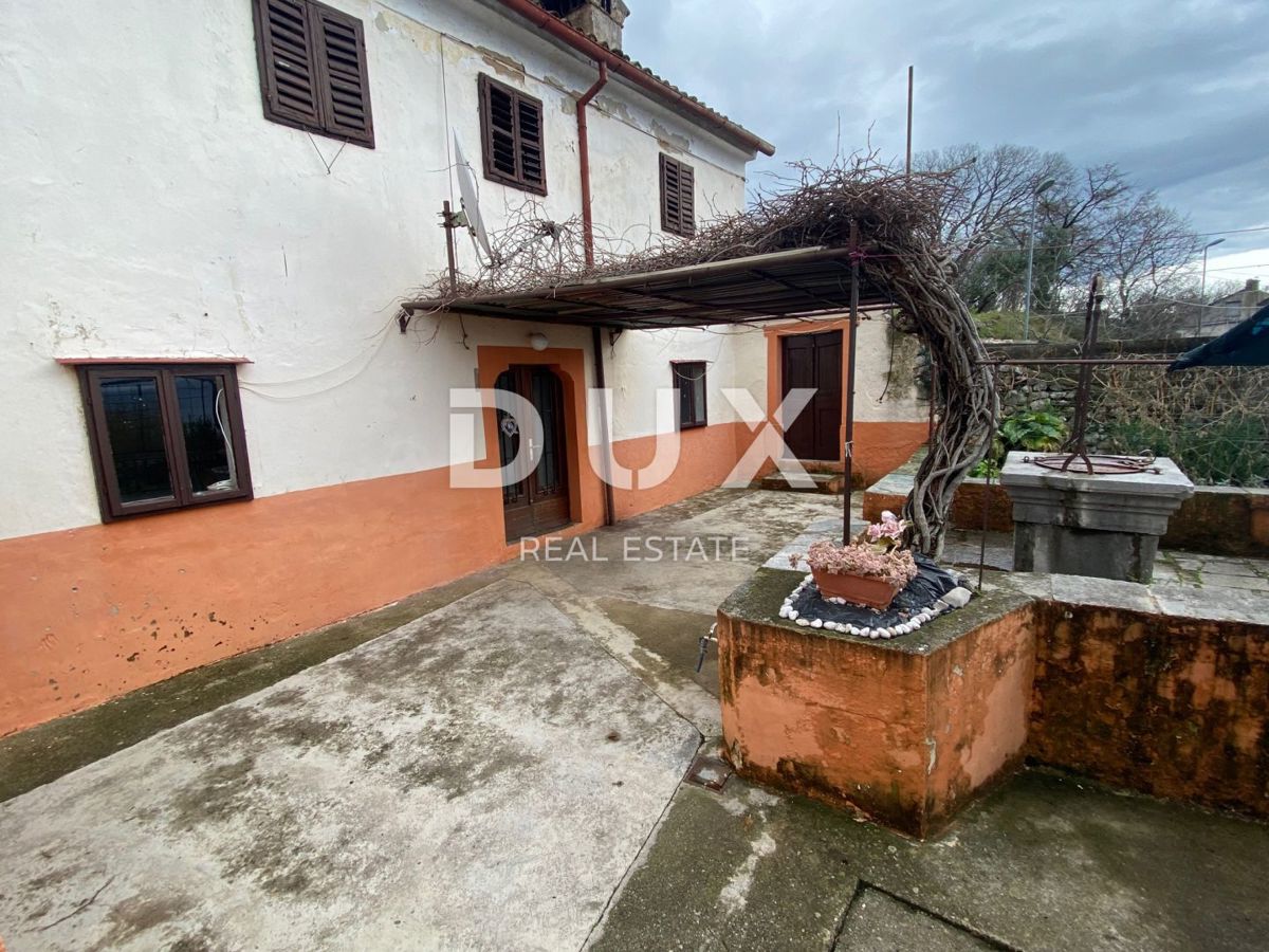 RIJEKA, KOSTRENA - casa indipendente + giardino con parcheggio e vista mare! OCCASIONE!