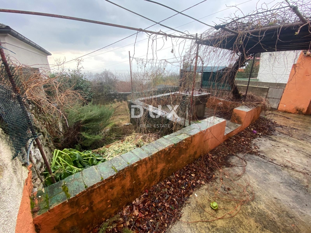 RIJEKA, KOSTRENA - casa indipendente + giardino con parcheggio e vista mare! OCCASIONE!