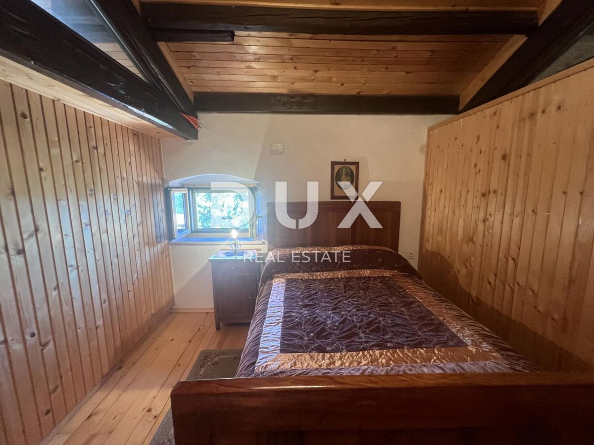 ISTRIA, VIŠNJAN - Casa in pietra con vista