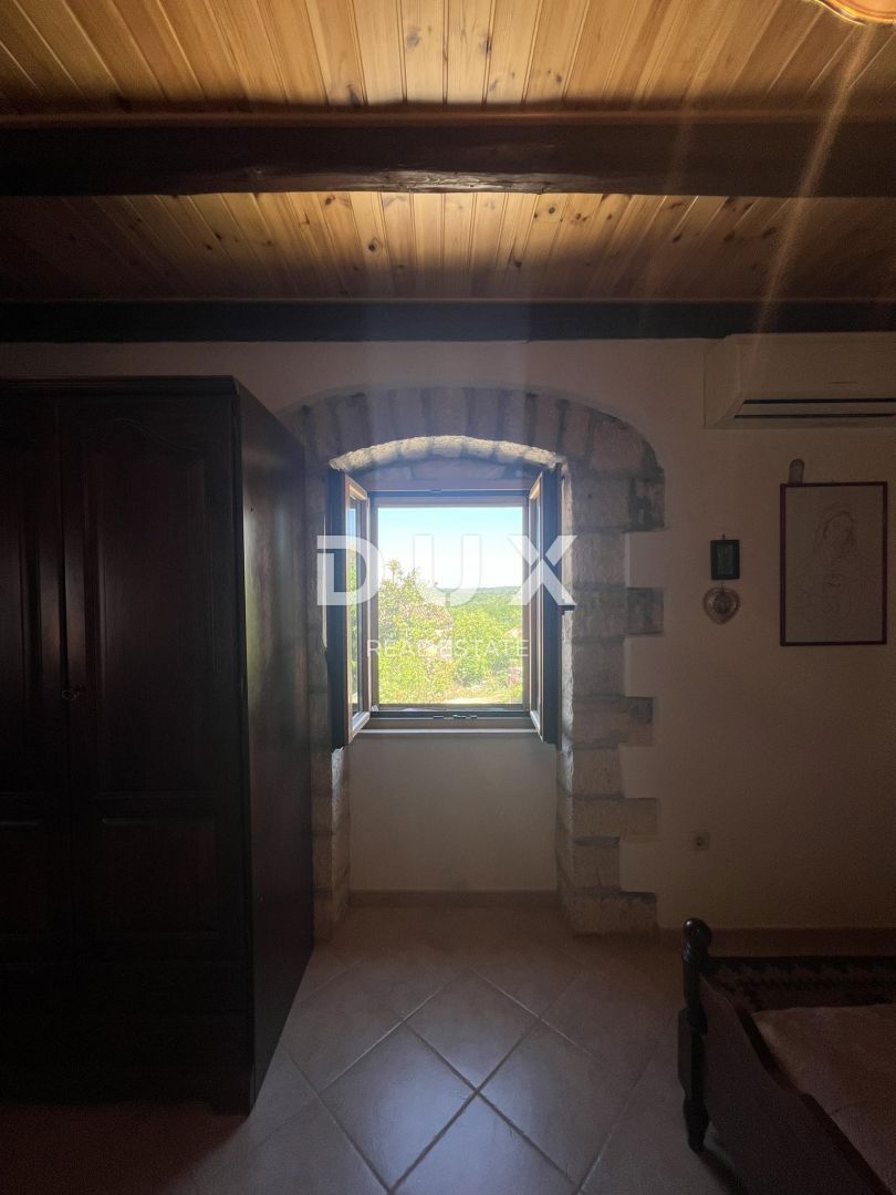 ISTRIA, VIŠNJAN - Casa in pietra con vista