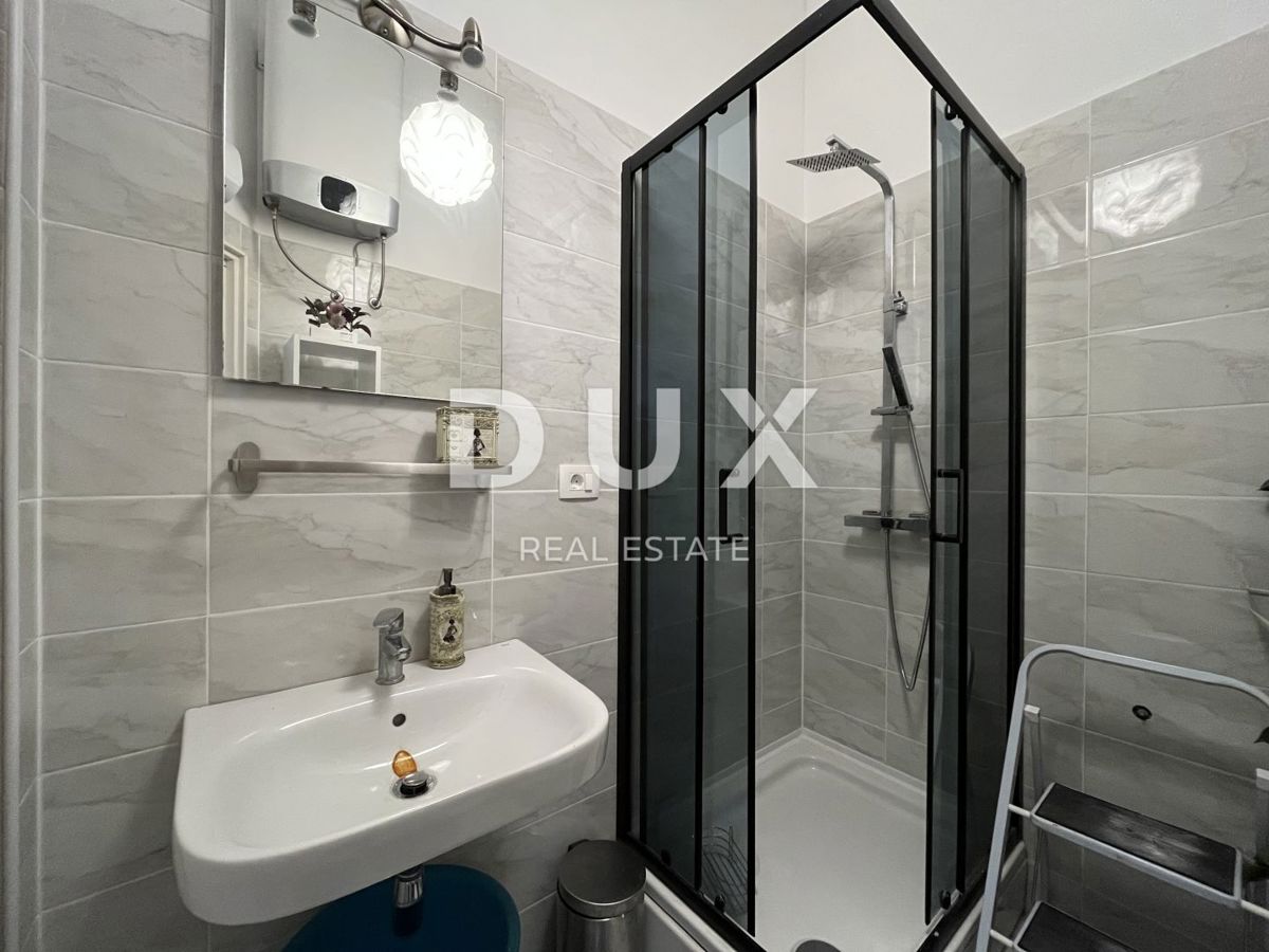 ABBAZIA, CENTRO – Due appartamenti con parcheggio in una villa storica