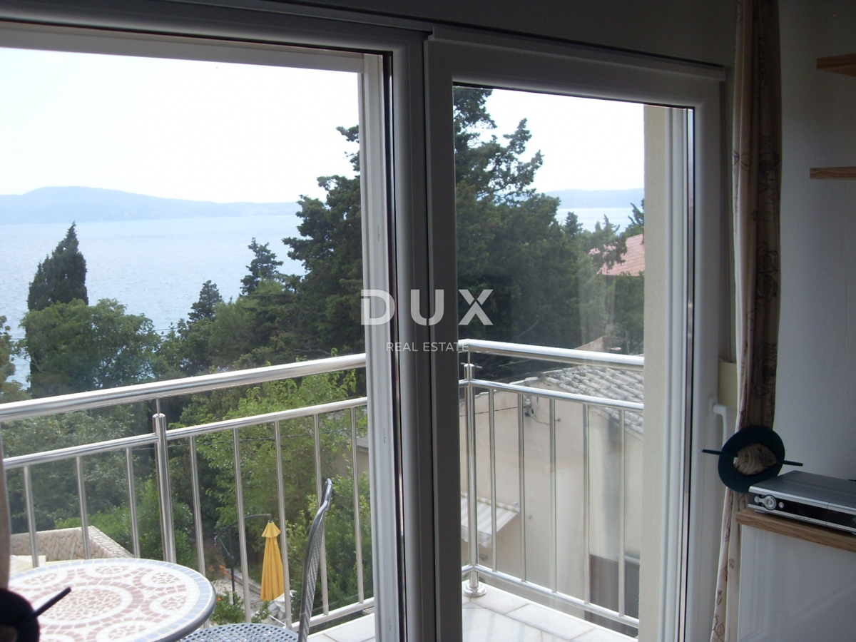 NOVI VINODOLSKI – Elegante casa di 191 m2, a 40 m dal mare