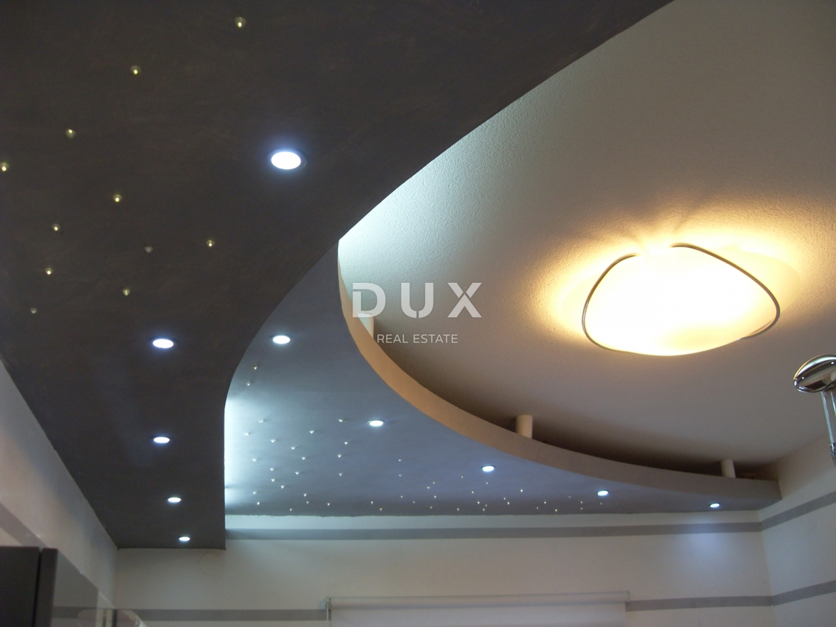 NOVI VINODOLSKI – Elegante casa di 191 m2, a 40 m dal mare