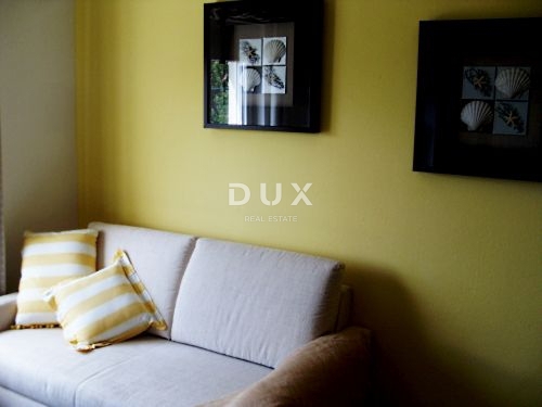 NOVI VINODOLSKI – Elegante casa di 191 m2, a 40 m dal mare