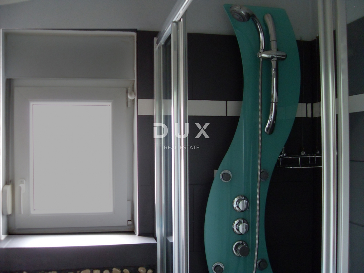 NOVI VINODOLSKI – Elegante casa di 191 m2, a 40 m dal mare