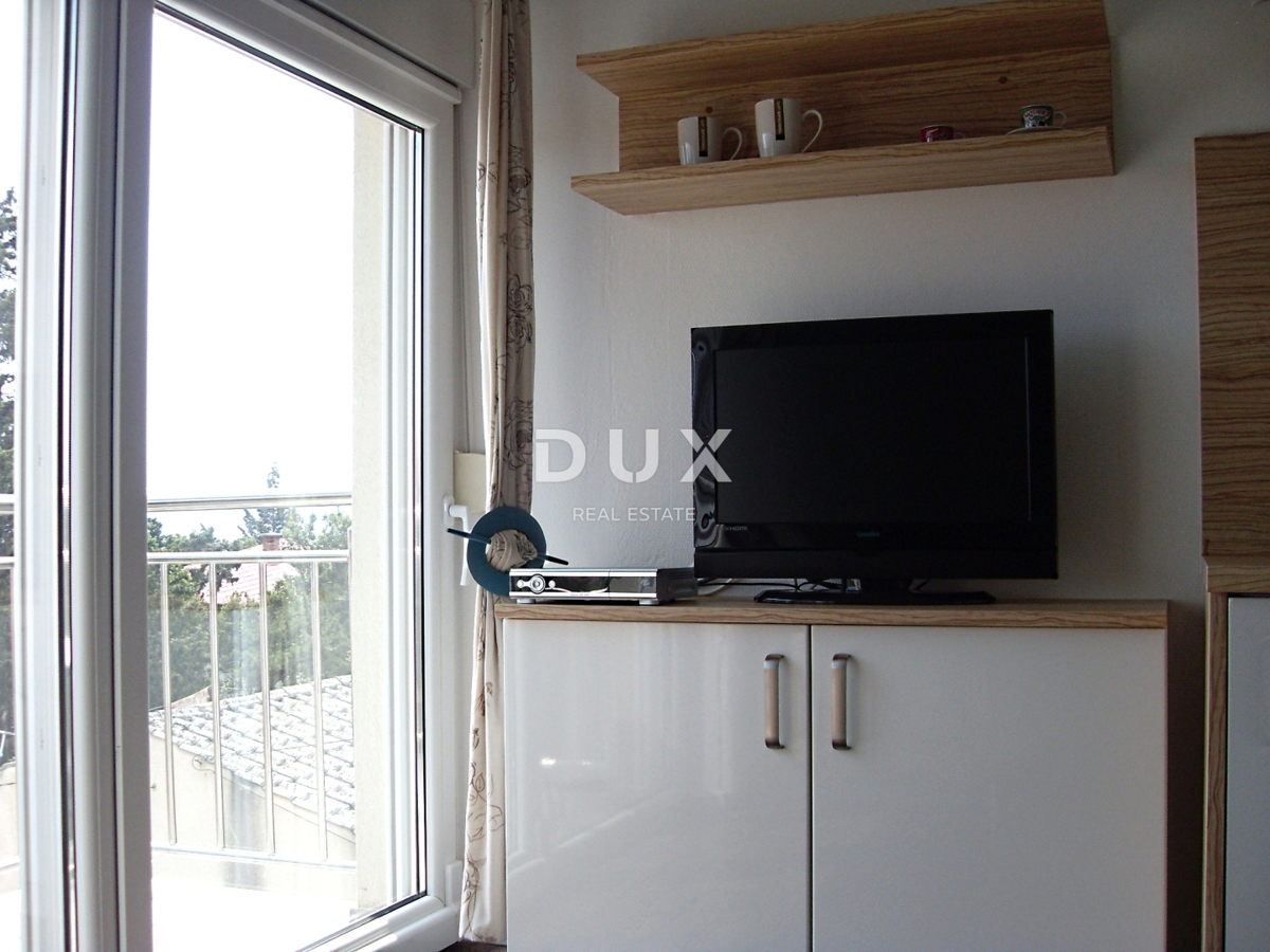 NOVI VINODOLSKI – Elegante casa di 191 m2, a 40 m dal mare