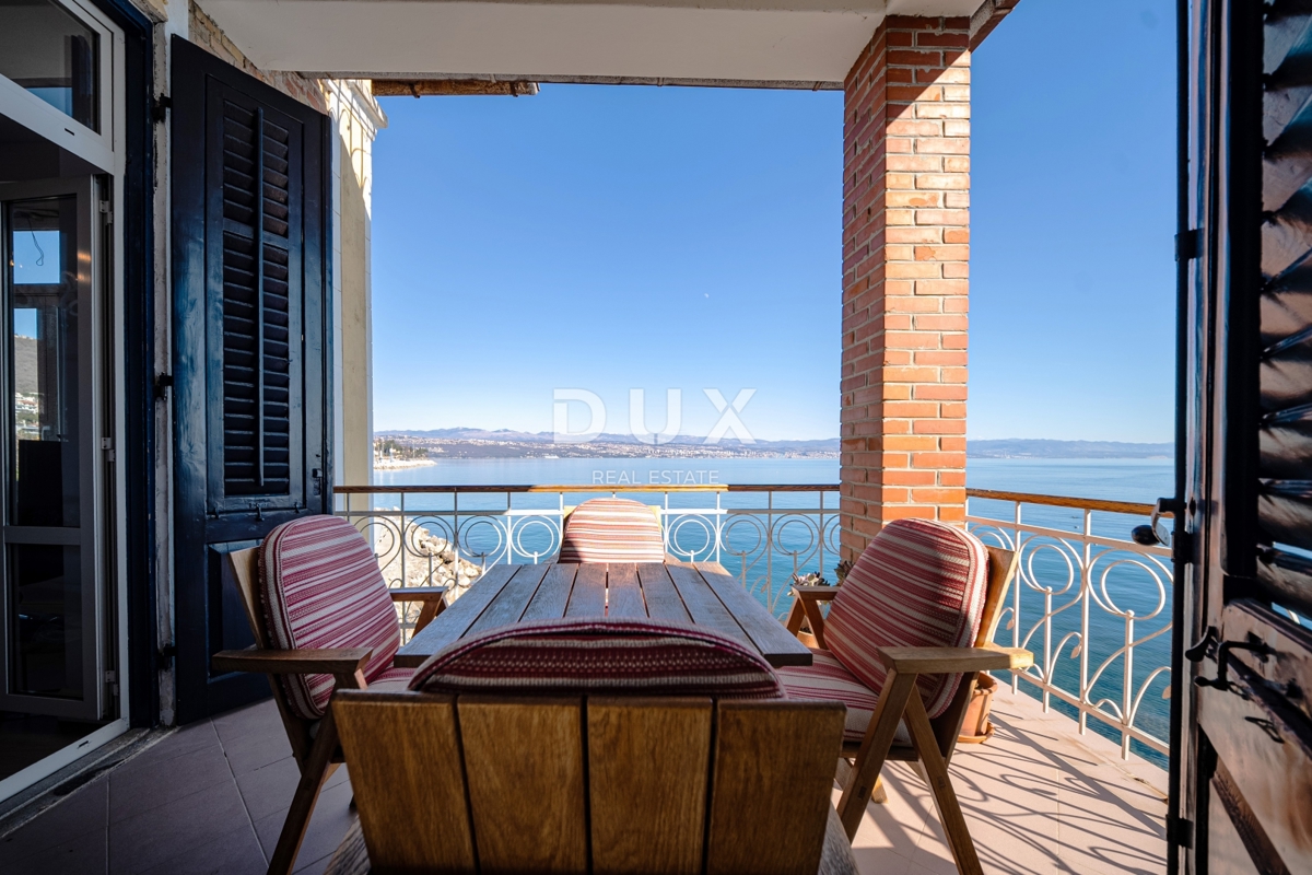 OPATIJA, IČIĆI - Appartamento esclusivo fronte mare in villa storica