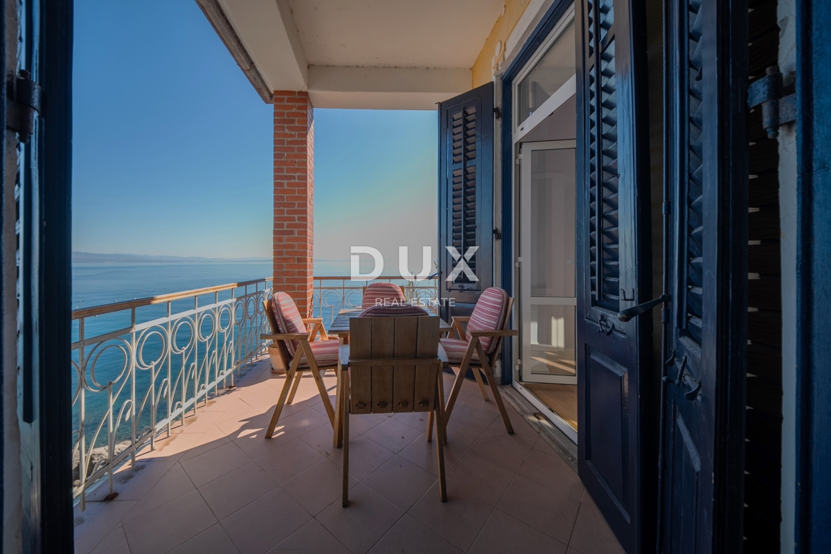 OPATIJA, IČIĆI - Appartamento esclusivo fronte mare in villa storica