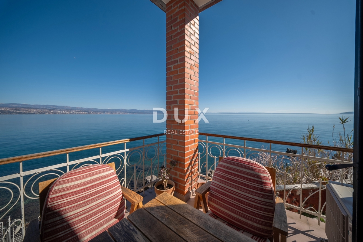 OPATIJA, IČIĆI - Appartamento esclusivo fronte mare in villa storica