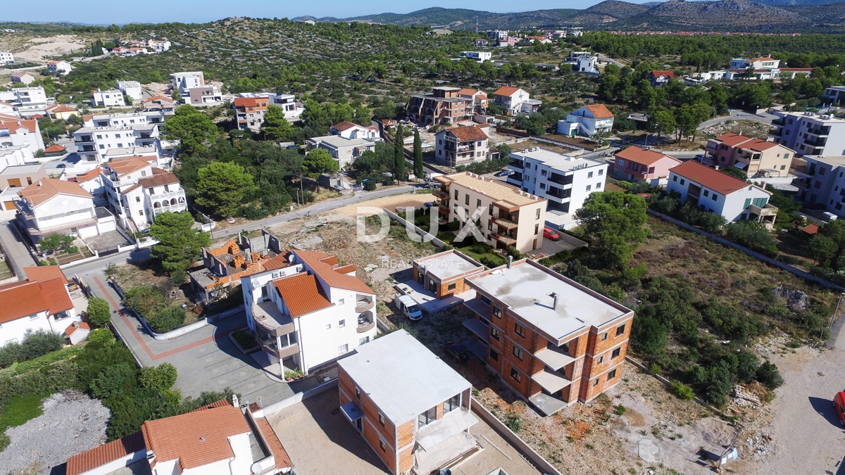 ŠIBENIK, BRODARICA - Bellissimo appartamento con una camera da letto al piano terra S2 con giardino