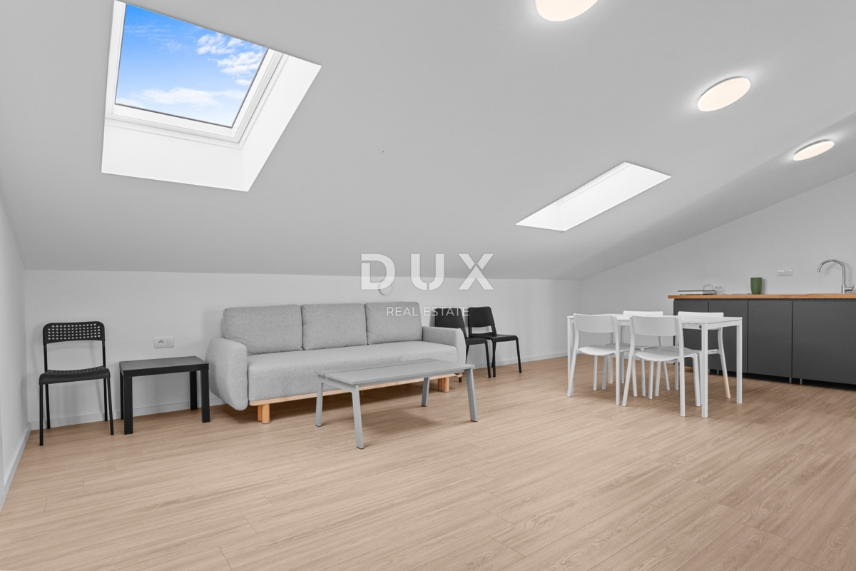 ISTRIA, POREČ - Appartamento su più piani con giardino