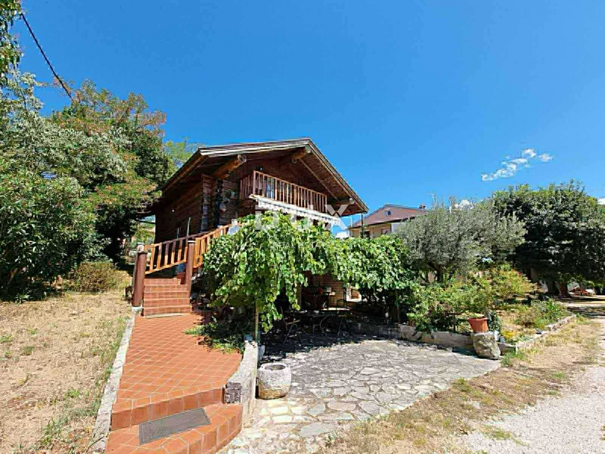ISTRIA, KAŠTELIR - Casa con vista mare