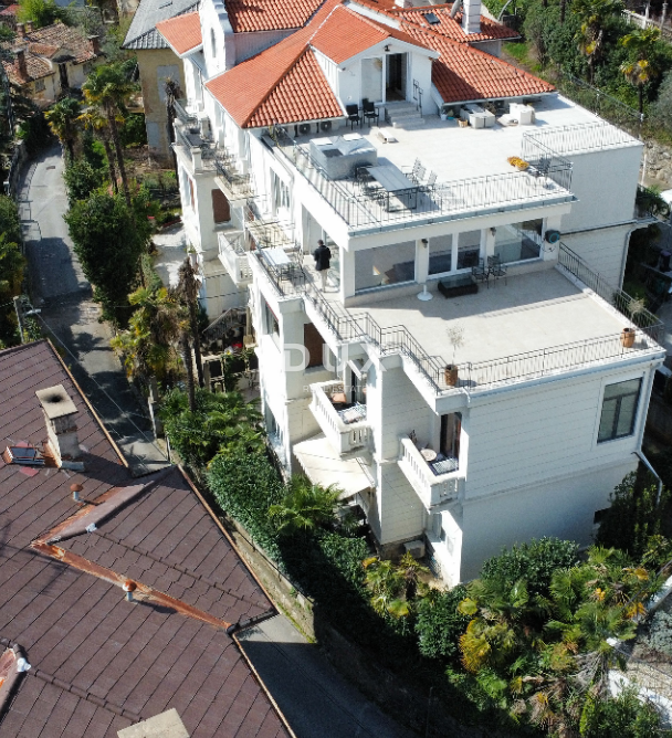 OPATIJA, OPATIJA - Appartamento di 130 m2 in una villa austro-ungarica con parcheggio di 60 m2
