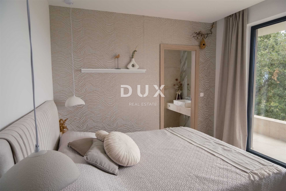 ISOLA DI KRK, LINALDIĆI - Villa di lusso con piscina