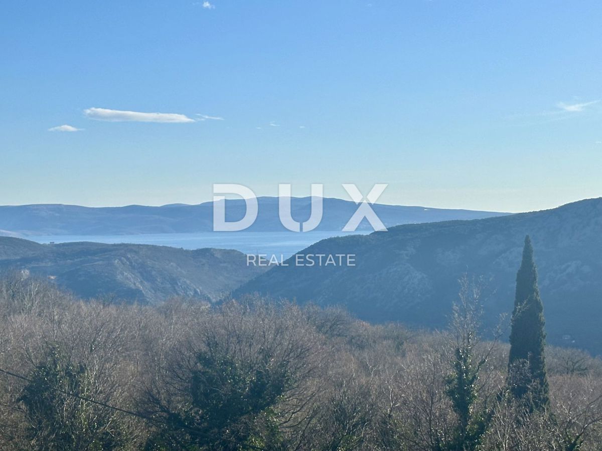 CRIKVENICA, BELGRADO - due appartamenti con vista mare + cortile + casa da ristrutturare! OCCASIONE IMPERDIBILE!!!