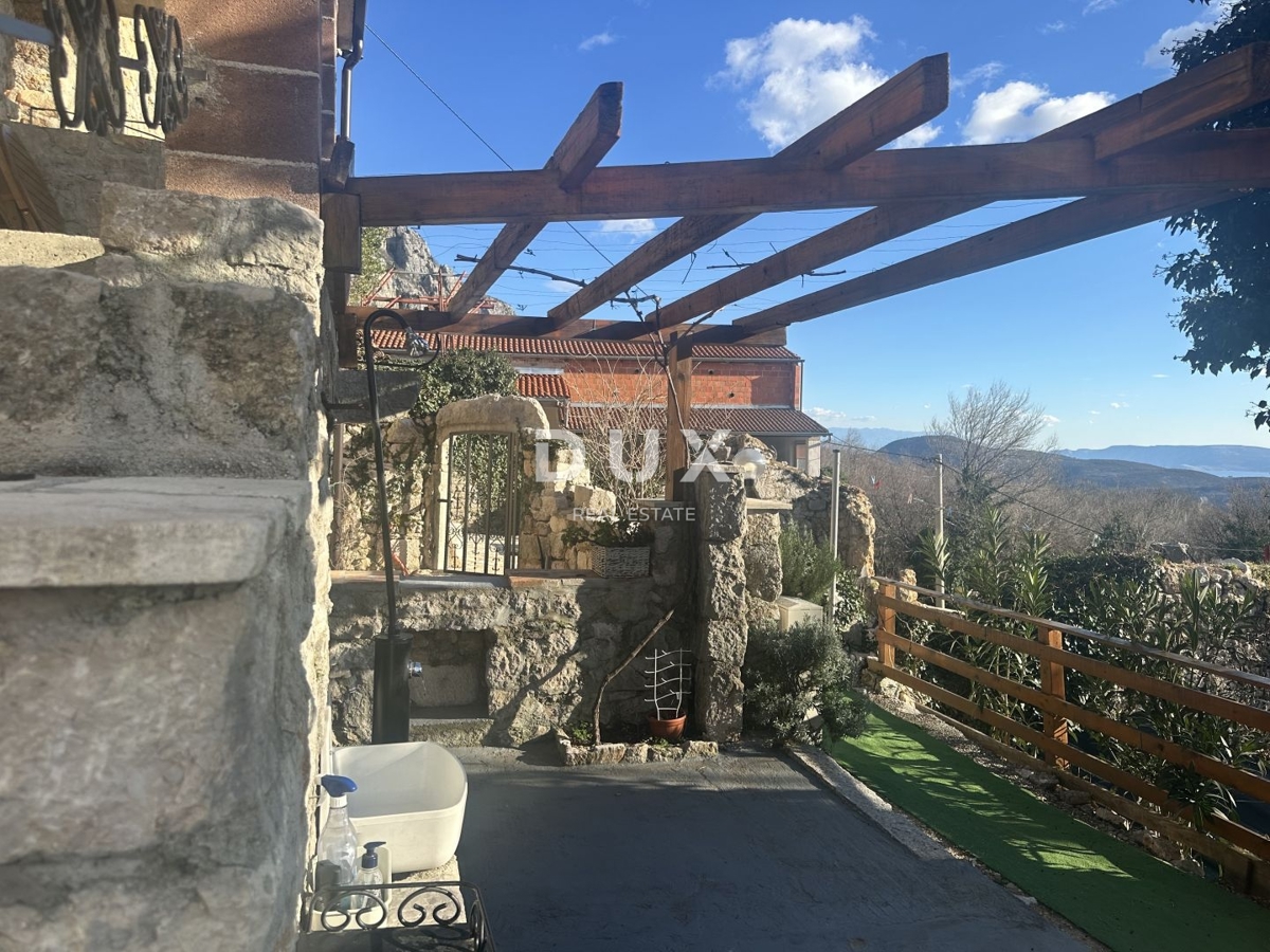 CRIKVENICA, BELGRADO - due appartamenti con vista mare + cortile + casa da ristrutturare! OCCASIONE IMPERDIBILE!!!