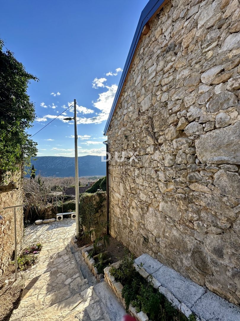 CRIKVENICA, BELGRADO - due appartamenti con vista mare + cortile + casa da ristrutturare! OCCASIONE IMPERDIBILE!!!