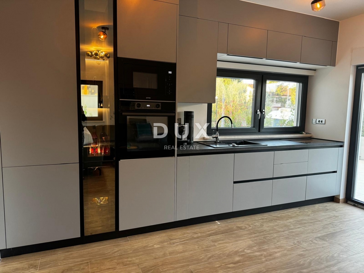 ISTRIA, POLA - Appartamento al piano terra con giardino privato e piscina!