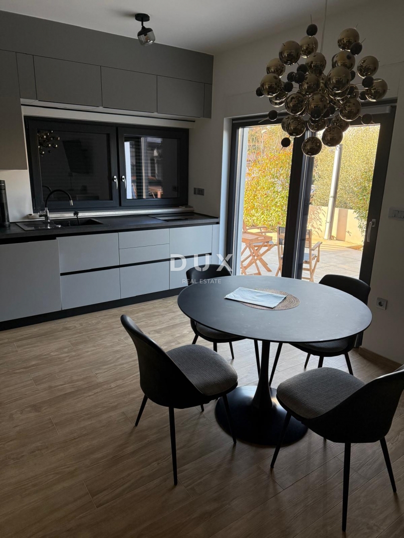 ISTRIA, POLA - Appartamento al piano terra con giardino privato e piscina!