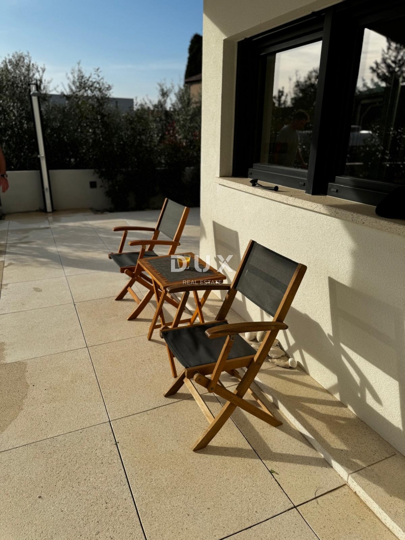 ISTRIA, POLA - Appartamento al piano terra con giardino privato e piscina!