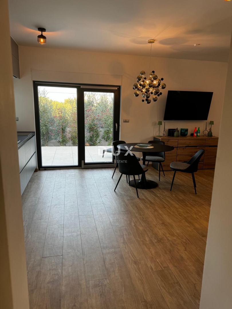 ISTRIA, POLA - Appartamento al piano terra con giardino privato e piscina!