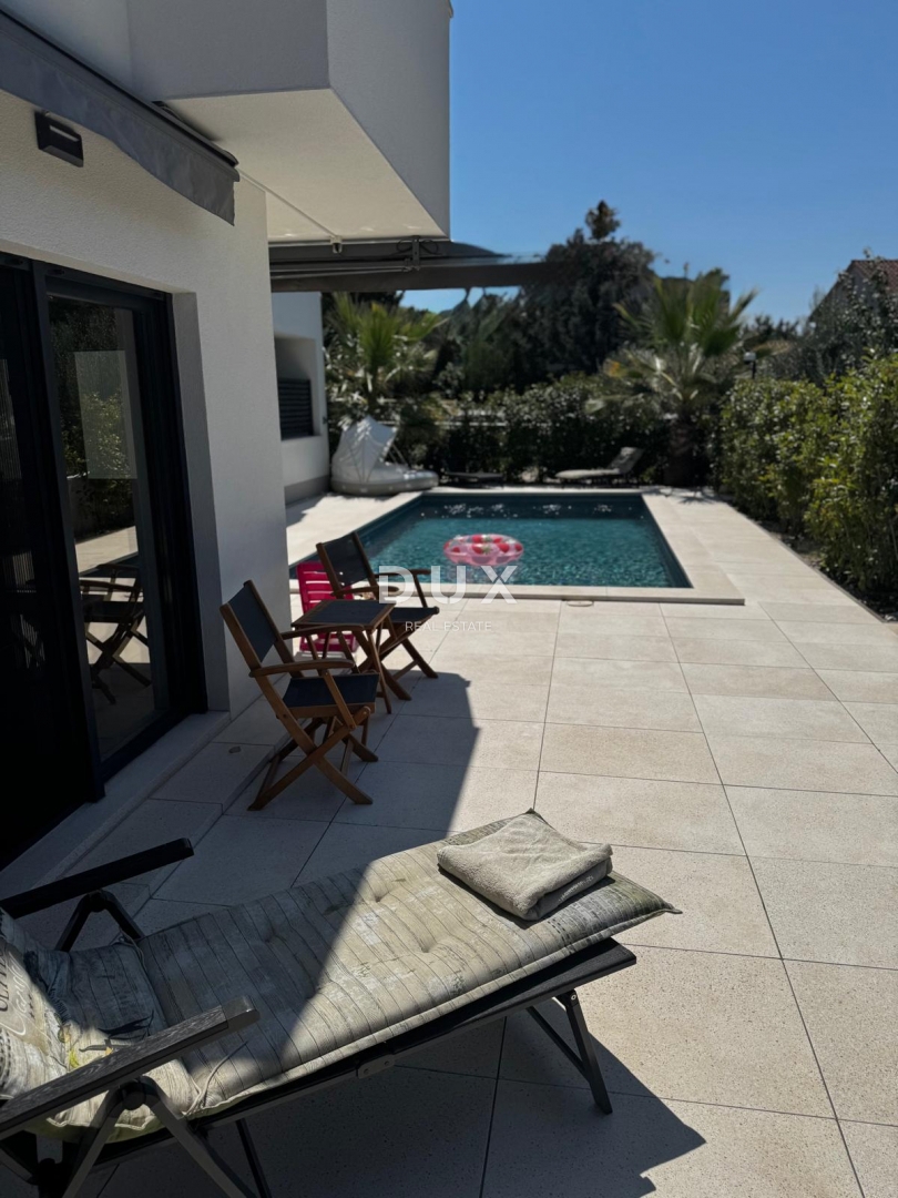 ISTRIA, POLA - Appartamento al piano terra con giardino privato e piscina!