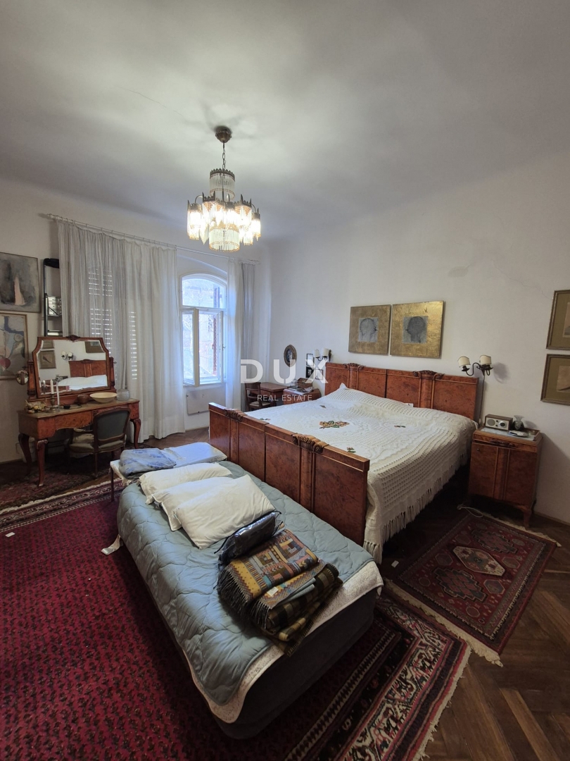 ISTRIA, POLA - Appartamento in stile austro-ungarico di grande pregio