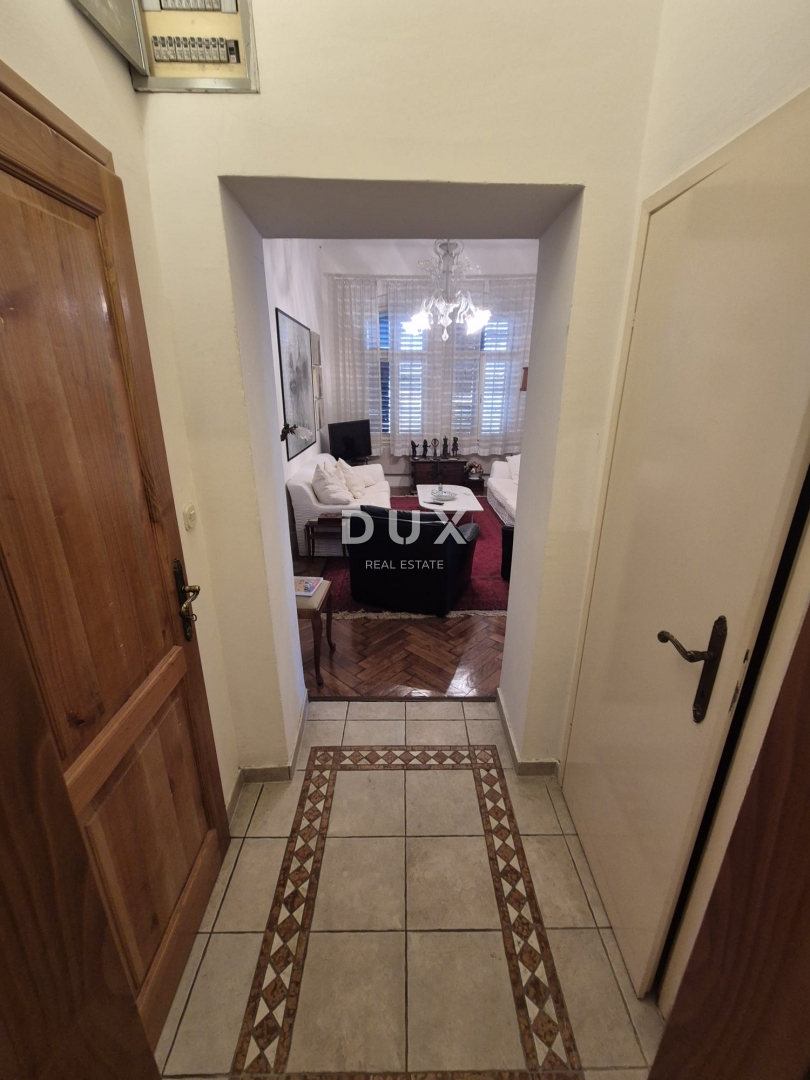 ISTRIA, POLA - Appartamento in stile austro-ungarico di grande pregio