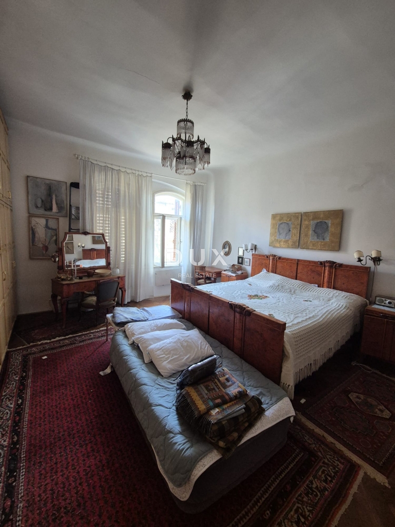 ISTRIA, POLA - Appartamento in stile austro-ungarico di grande pregio