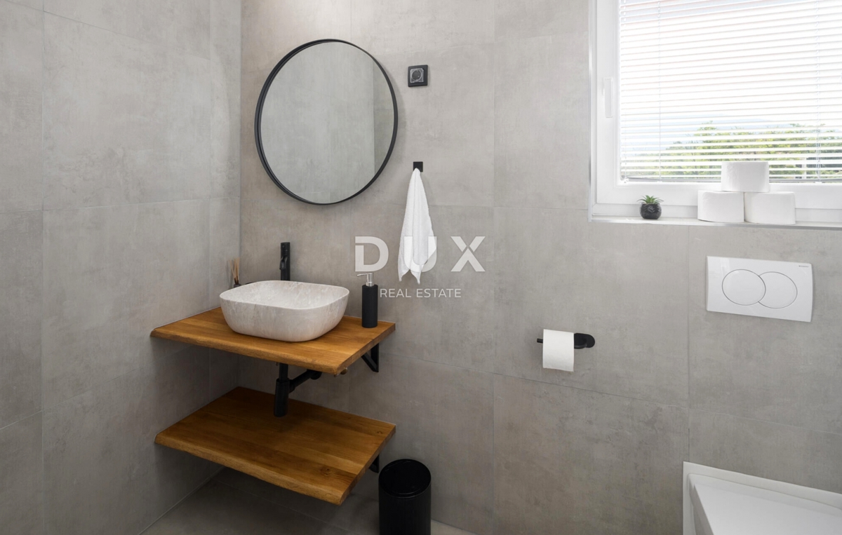 ISTRIA, LABIN - Casa mediterranea con piscina