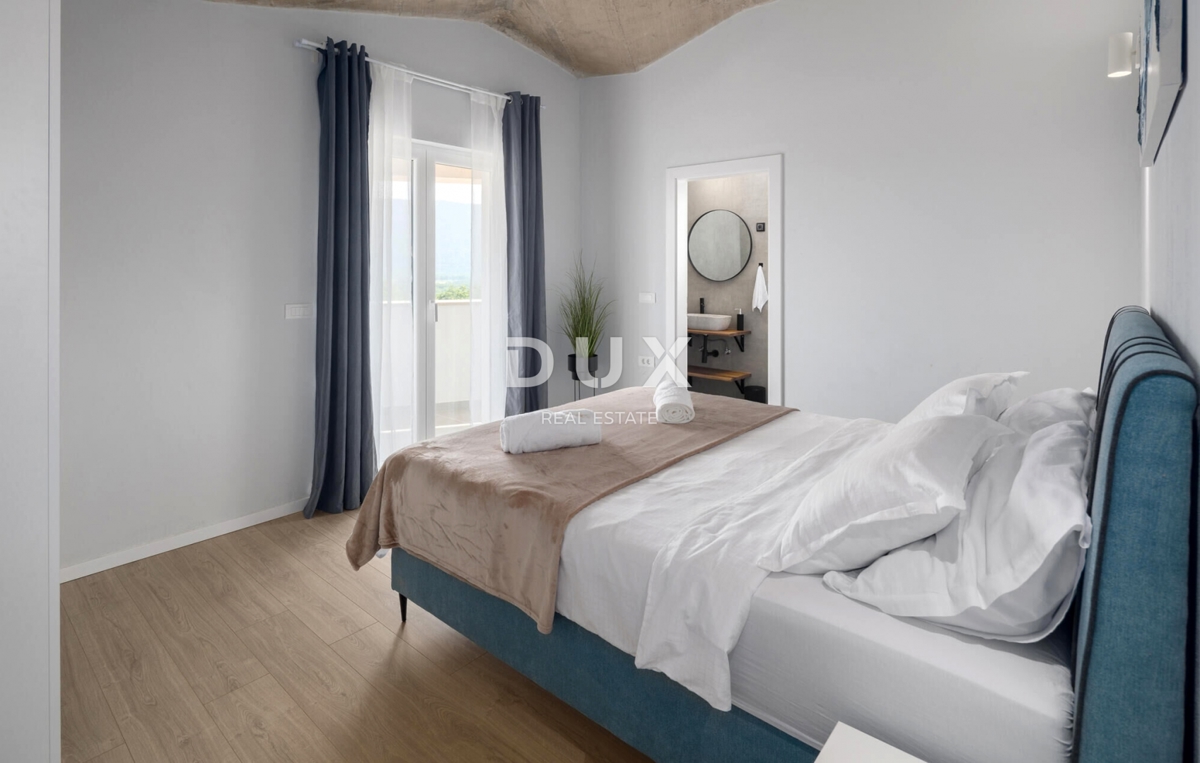 ISTRIA, LABIN - Casa mediterranea con piscina