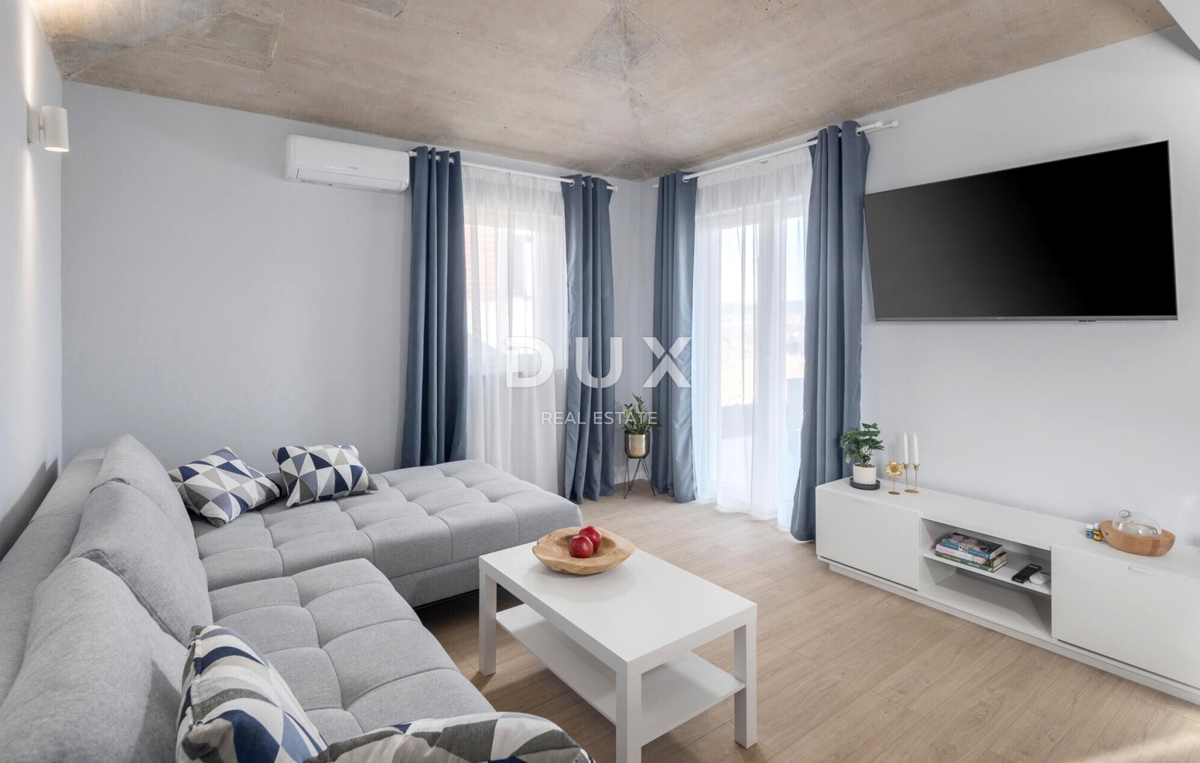 ISTRIA, LABIN - Casa mediterranea con piscina