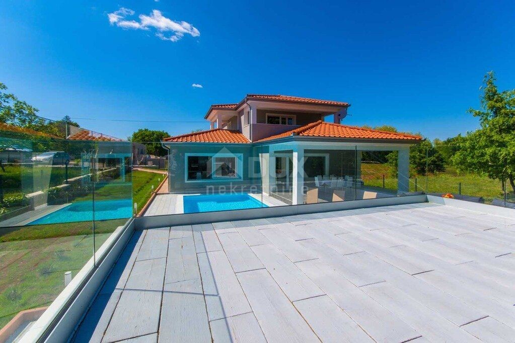 ISTRIA, LABIN - Nuova villa con piscina e giardino paesaggistico