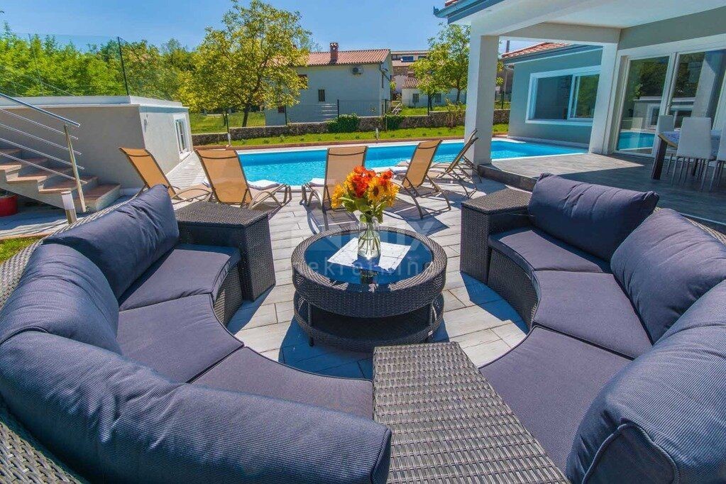 ISTRIA, LABIN - Nuova villa con piscina e giardino paesaggistico