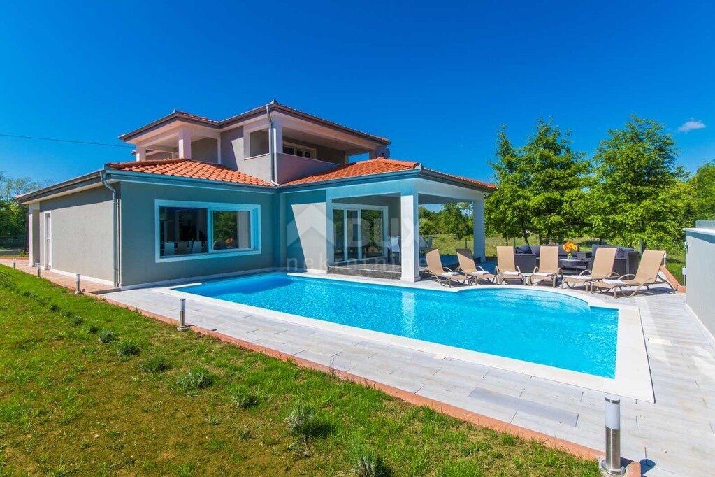 ISTRIA, LABIN - Nuova villa con piscina e giardino paesaggistico
