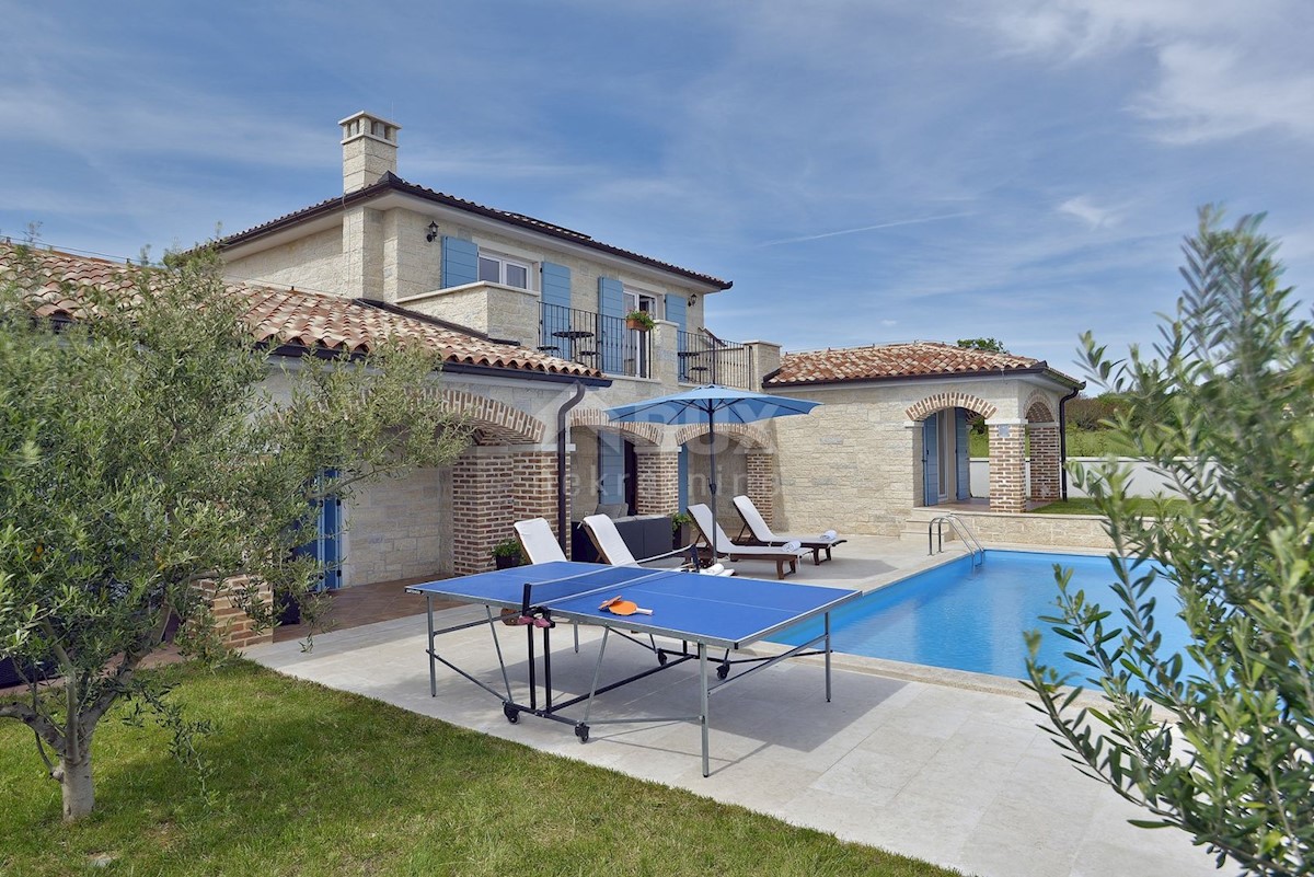 ISTRIA, MEDULIN Villa bifamiliare con vista mare! 