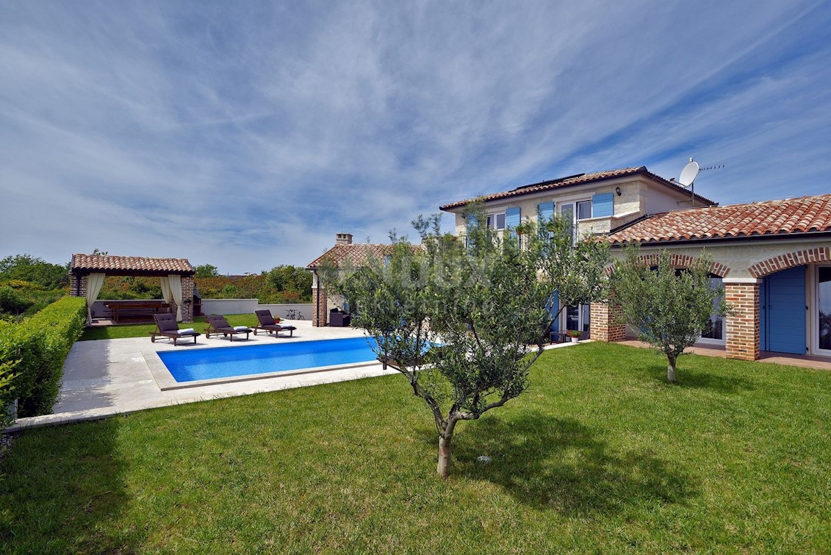 ISTRIA, MEDULIN Villa bifamiliare con vista mare! 