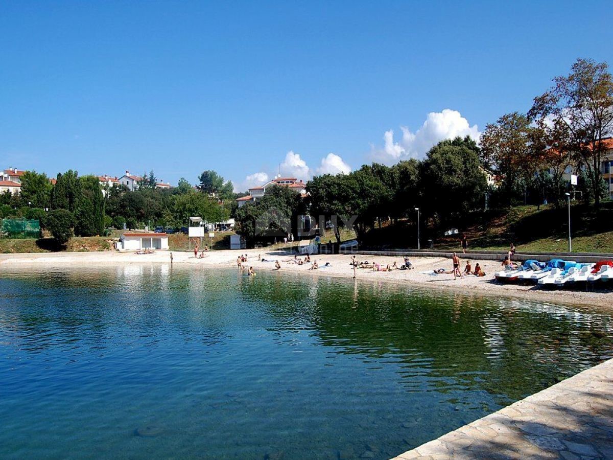 ISTRIA, MEDULIN Palazzina a Pjescana uvala con vista mare