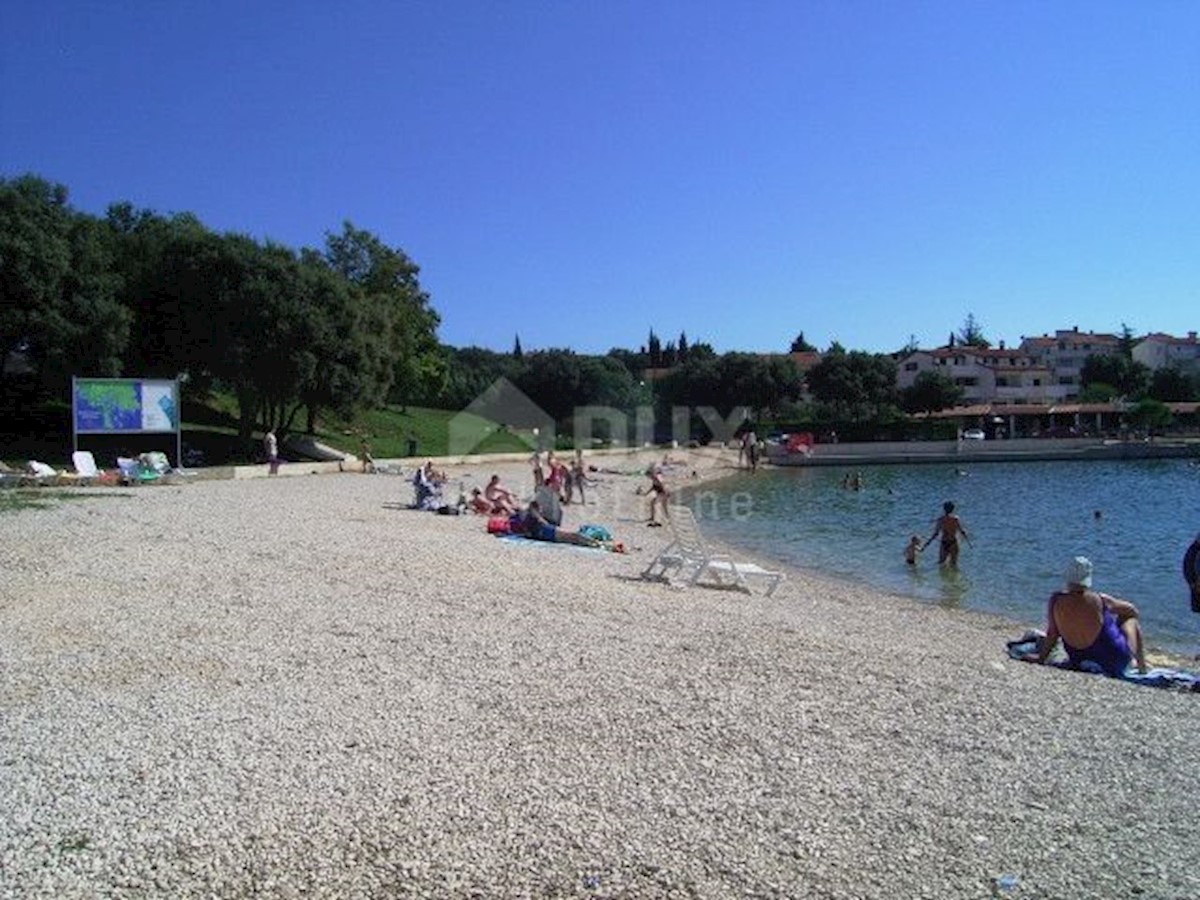 ISTRIA, MEDULIN Palazzina a Pjescana uvala con vista mare